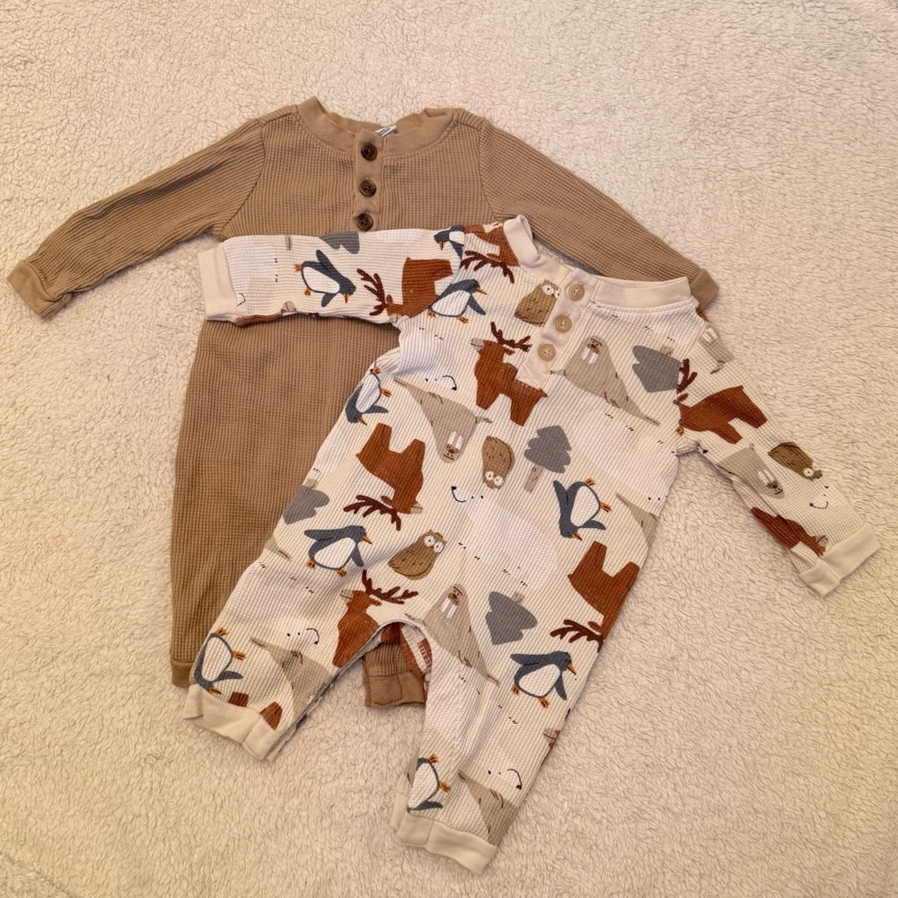 Old Navy Tan and Animal Print Kids Footies